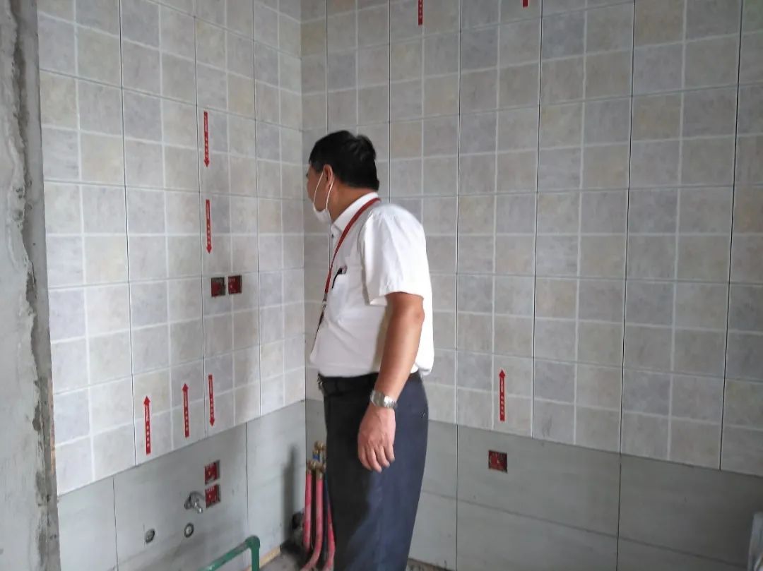 领航国际巡检 | 开槽埋线,工地整洁美观! 领航国际巡检 | 开槽埋线,工地整洁美观!