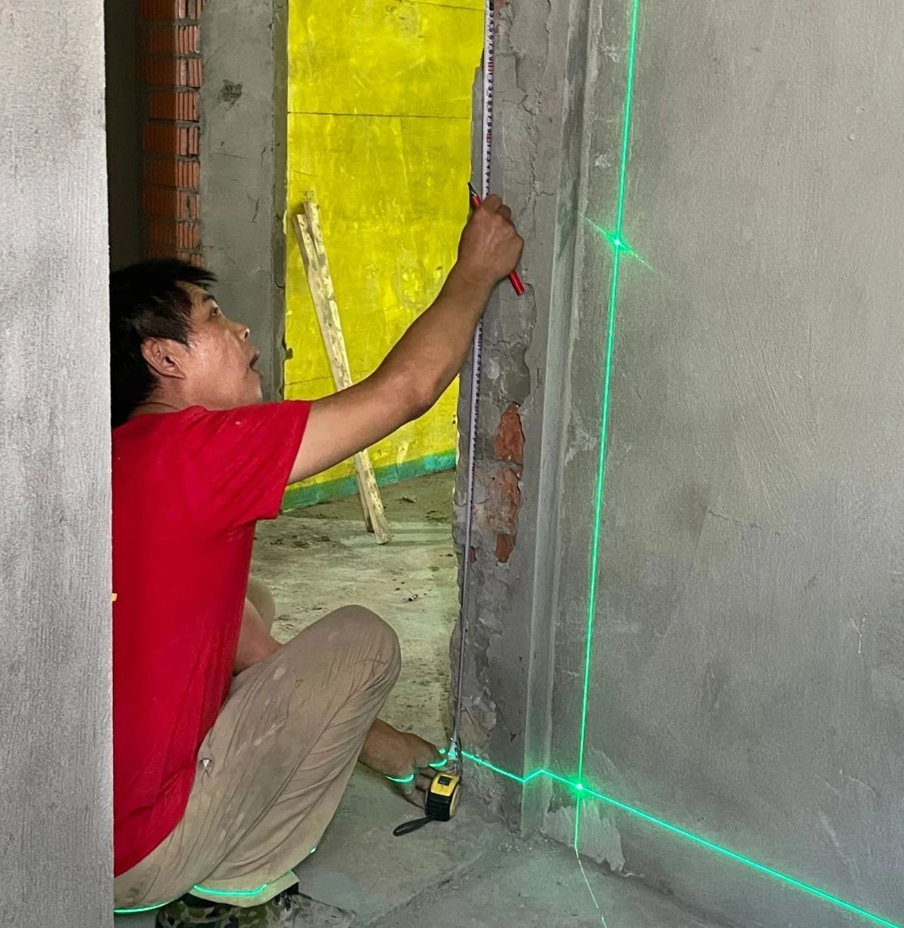工地突击巡检:严苛落实工艺标准,全力护航工程质量! 工地突击巡检:严苛落实工艺标准,全力护航工程质量!