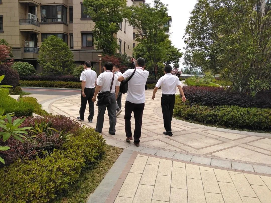 领航国际巡检 | 开槽埋线,工地整洁美观! 领航国际巡检 | 开槽埋线,工地整洁美观!