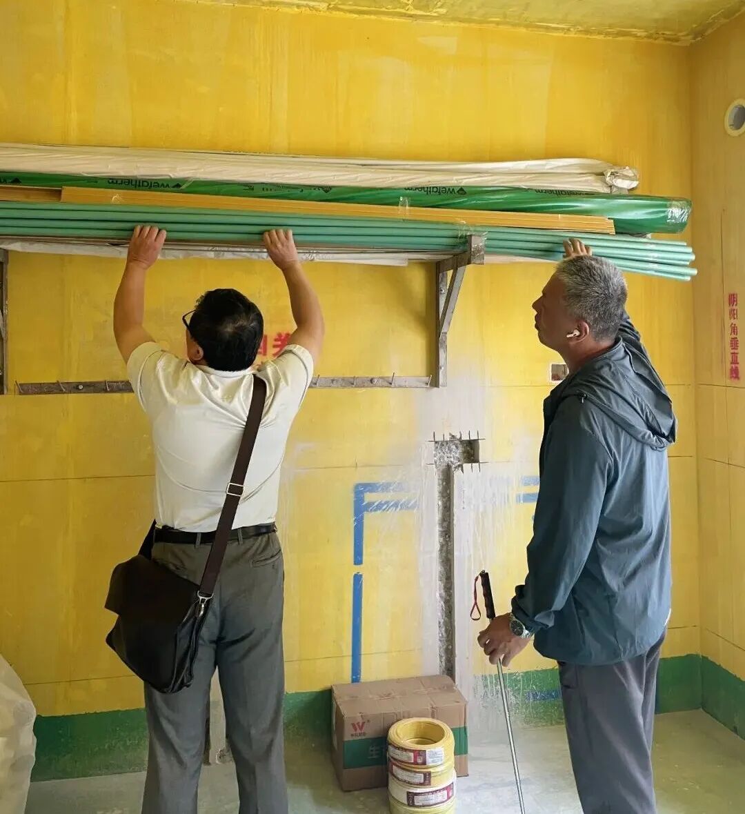 领航国际工地突击巡检:拒绝“表面功夫”,毫米级误差把控,品质交付我们是认真的! 领航国际工地突击巡检:拒绝“表面功夫”,毫米级误差把控,品质交付我们是认真的!