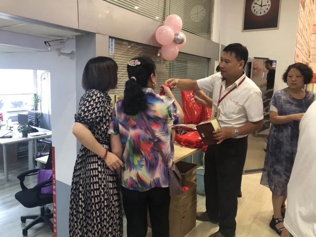23周年 | 领航国际店庆“总裁签售会”圆满结束 23周年 | 领航国际店庆“总裁签售会”圆满结束