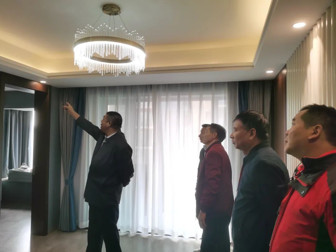 【双十一】工程总监亲自带队巡检,严守每个工地品质,不负所托! 【双十一】工程总监亲自带队巡检,严守每个工地品质,不负所托!