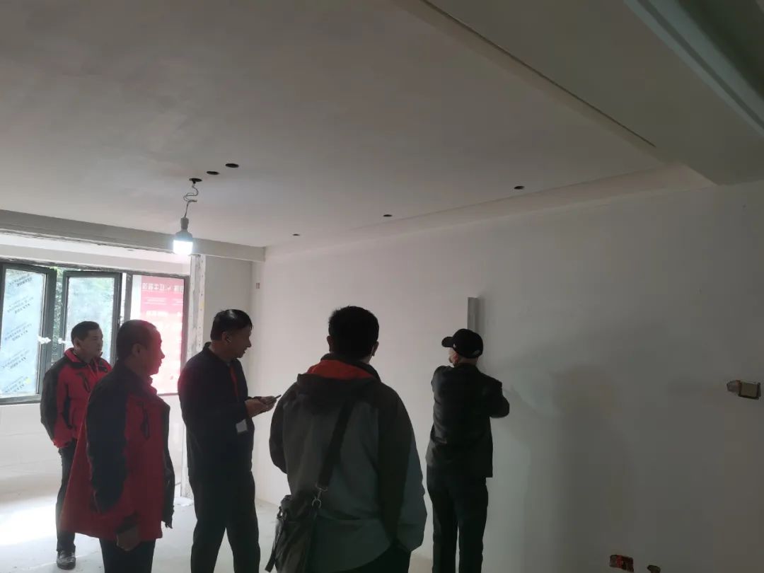 【双十一】工程总监亲自带队巡检,严守每个工地品质,不负所托! 【双十一】工程总监亲自带队巡检,严守每个工地品质,不负所托!