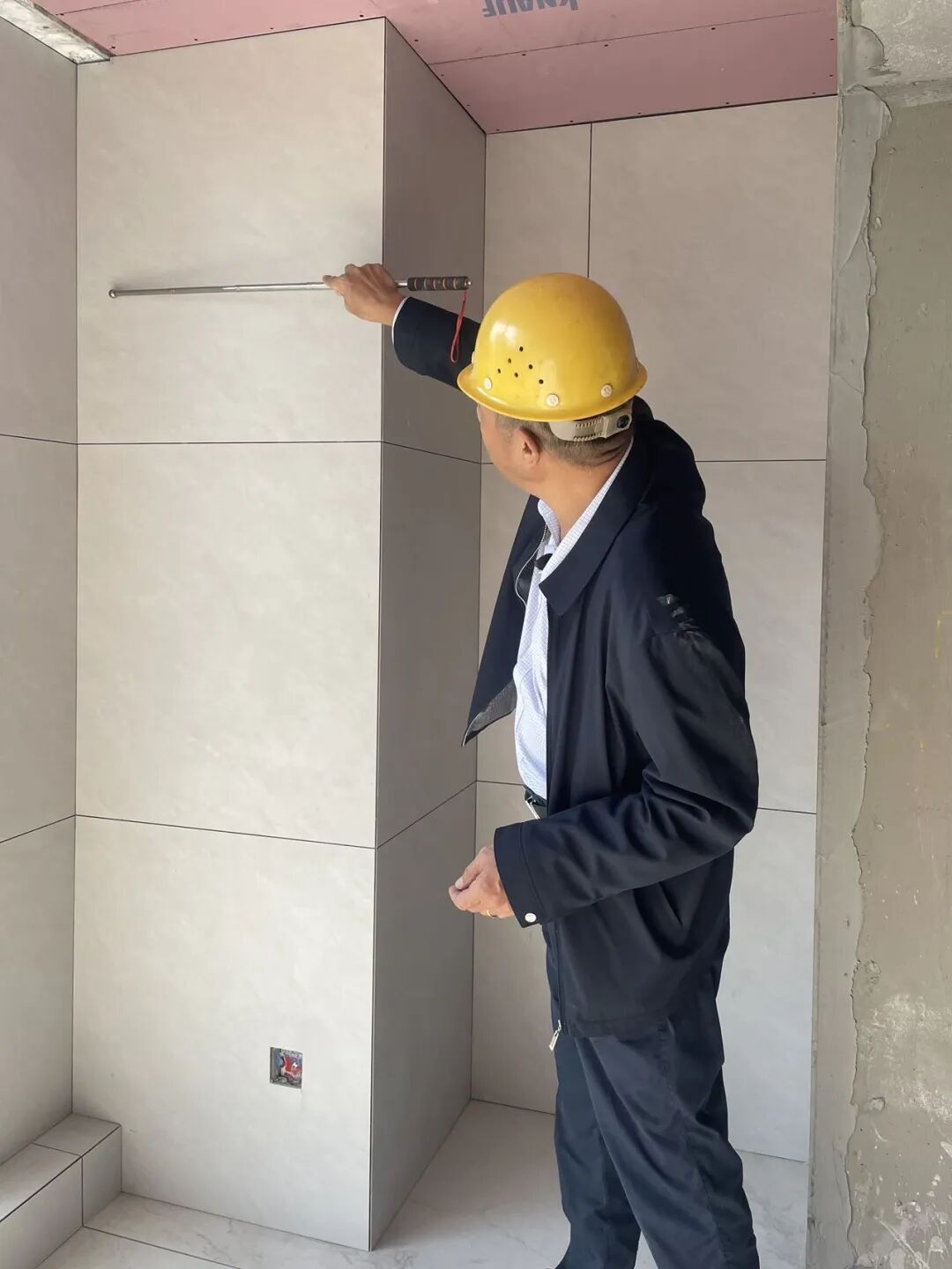 不打招呼,不听汇报!领航国际总经理突击工地巡检,现场“挑刺” 不打招呼,不听汇报!领航国际总经理突击工地巡检,现场“挑刺”