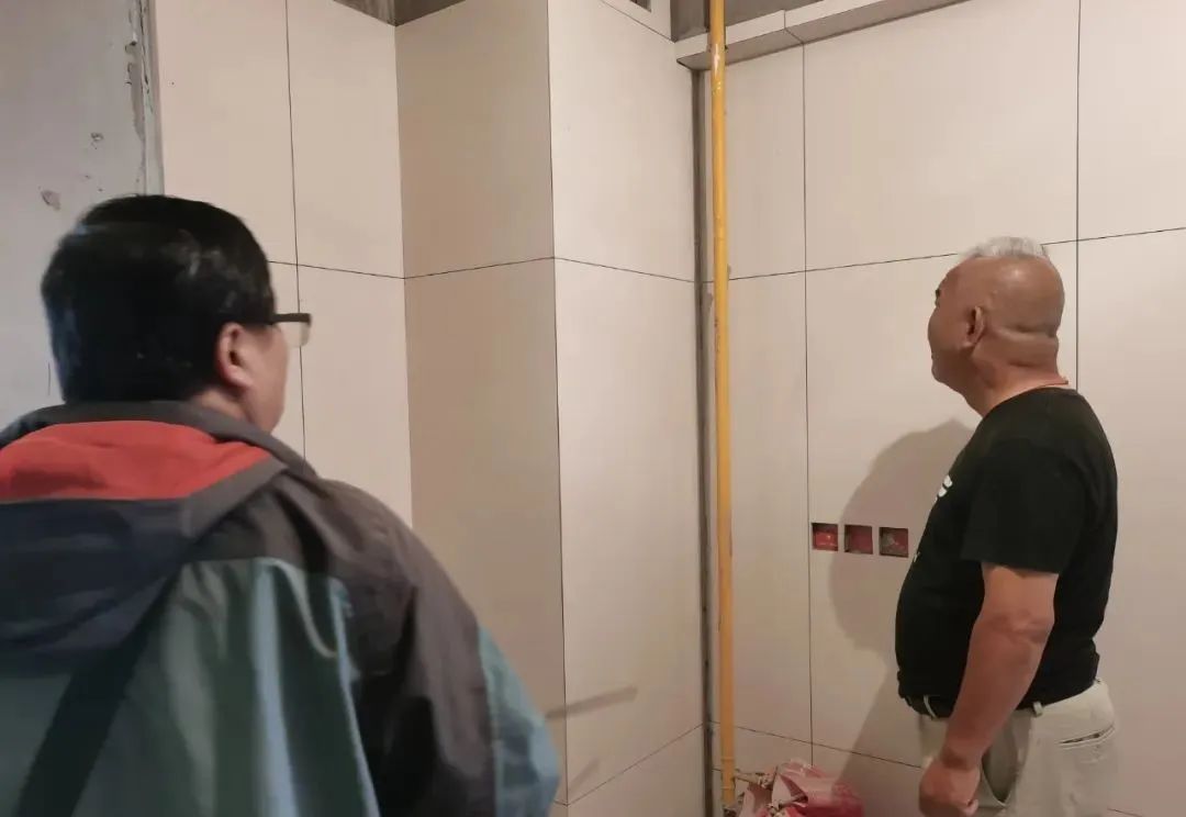 工地突击巡检|当工程总监与装修业主不期而遇,没想到他们…… 工地突击巡检|当工程总监与装修业主不期而遇,没想到他们……