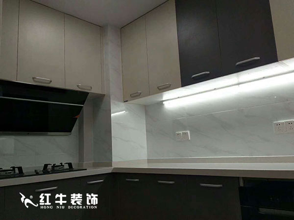 南京瑞鑫兰庭竣工客户看到领航国际装修的效果，情不自禁地发出：“厉害了，我的家！”