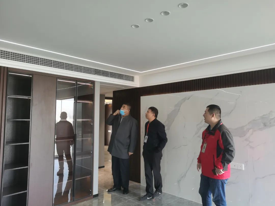 【双十一】工程总监亲自带队巡检,严守每个工地品质,不负所托! 【双十一】工程总监亲自带队巡检,严守每个工地品质,不负所托!