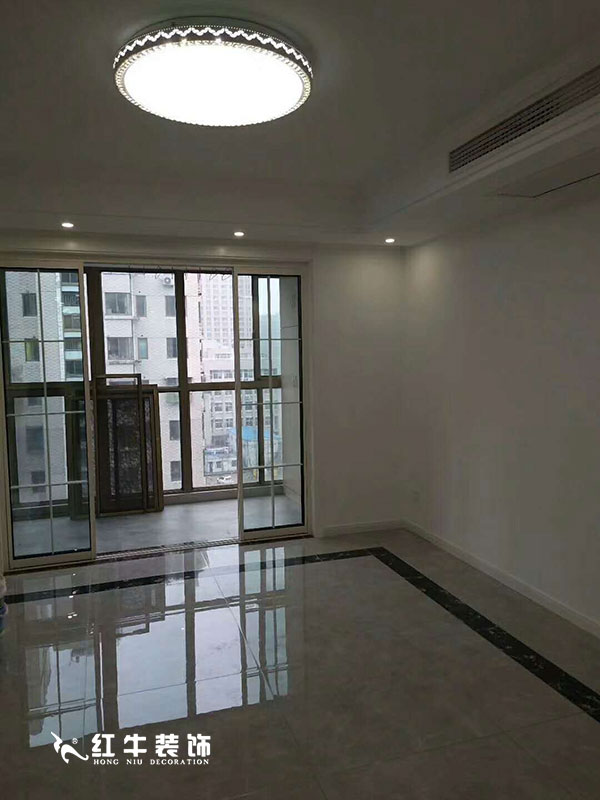 南京瑞鑫兰庭竣工客户看到领航国际装修的效果，情不自禁地发出：“厉害了，我的家！”
