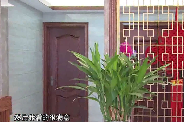 南京景枫法兰谷业主谈装修感受：首先要感谢领航国际公司汪总他们，然后要感谢这个设计师啊，项目经理啊，和参加我这个装潢我这个房子的工作人员，我很感谢他们，谢谢他们，装的很漂亮。
