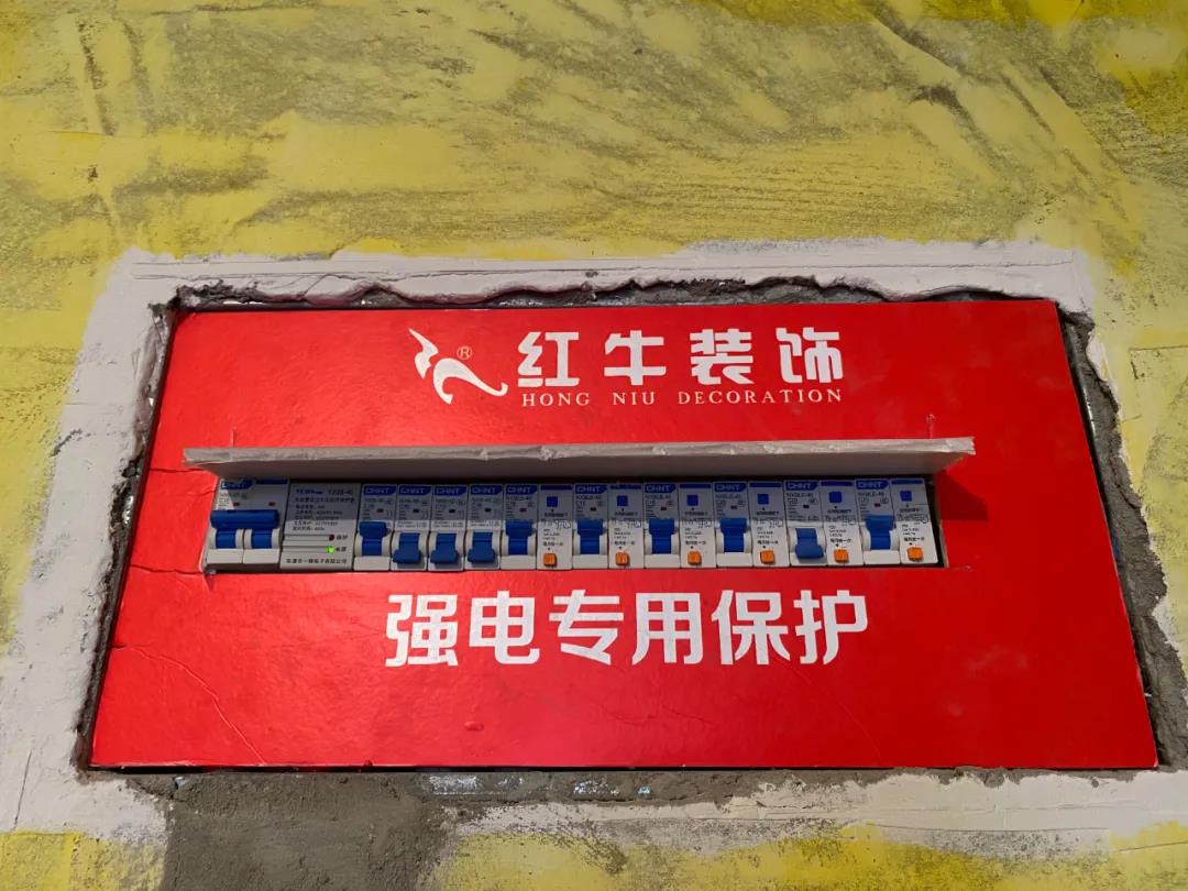 秉承匠心，品质监督！突击领航国际水电、瓦工施工现场！