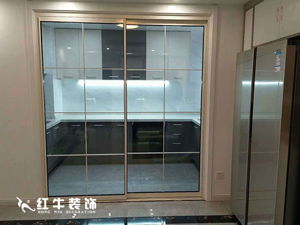 南京瑞鑫兰庭竣工客户看到领航国际装修的效果，情不自禁地发出：“厉害了，我的家！”