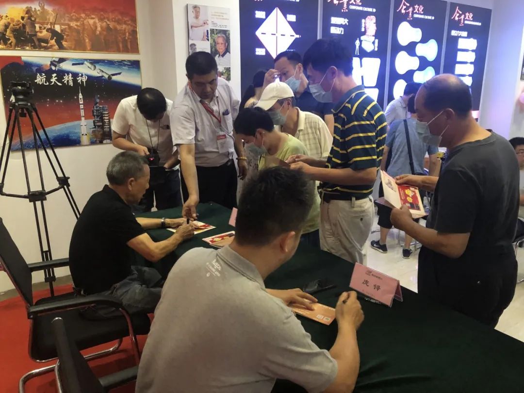 23周年 | 领航国际店庆“总裁签售会”圆满结束 23周年 | 领航国际店庆“总裁签售会”圆满结束