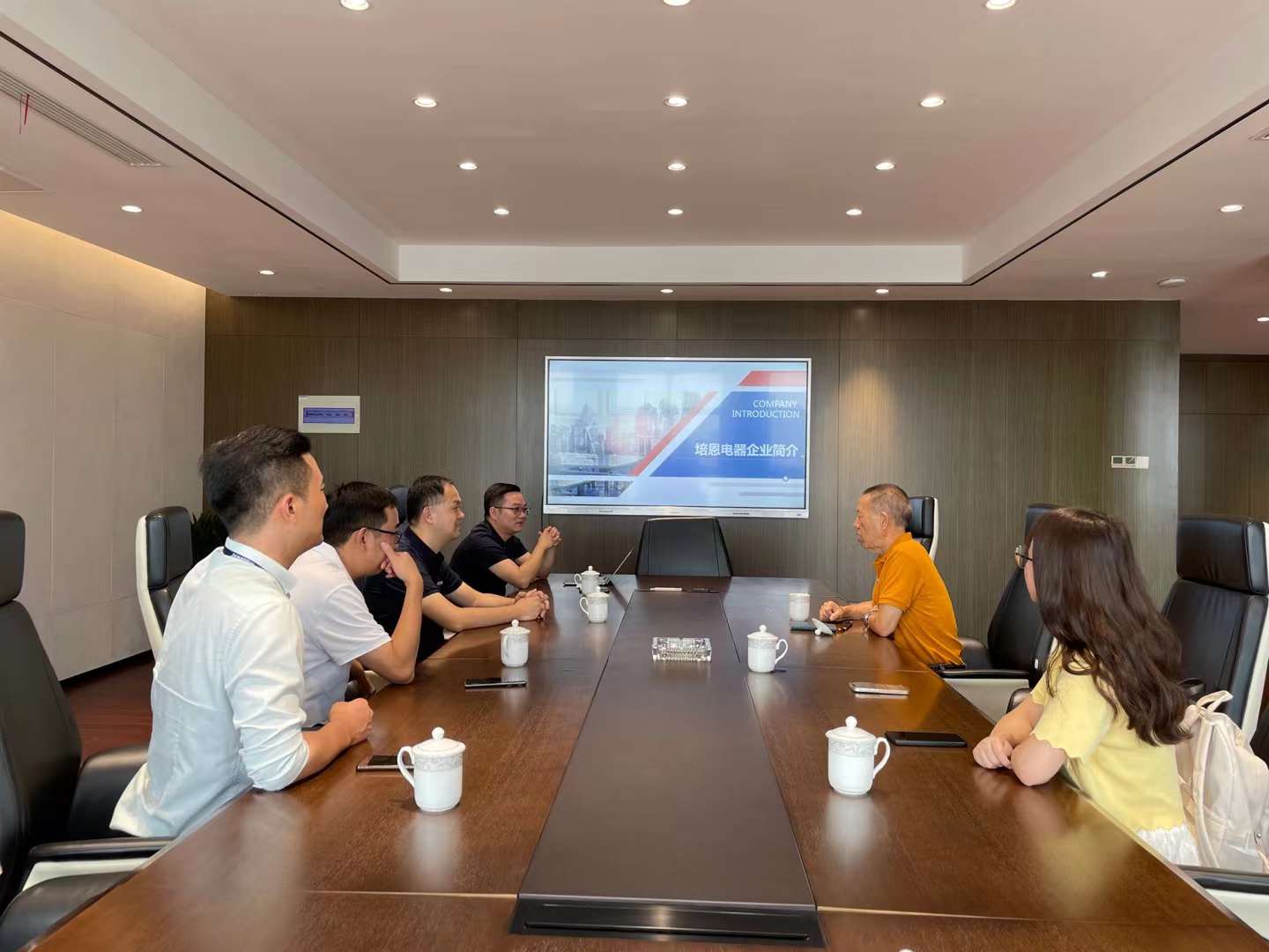 领航国际董事长老汪再次带队——实地参观考察公司战略合作品牌！