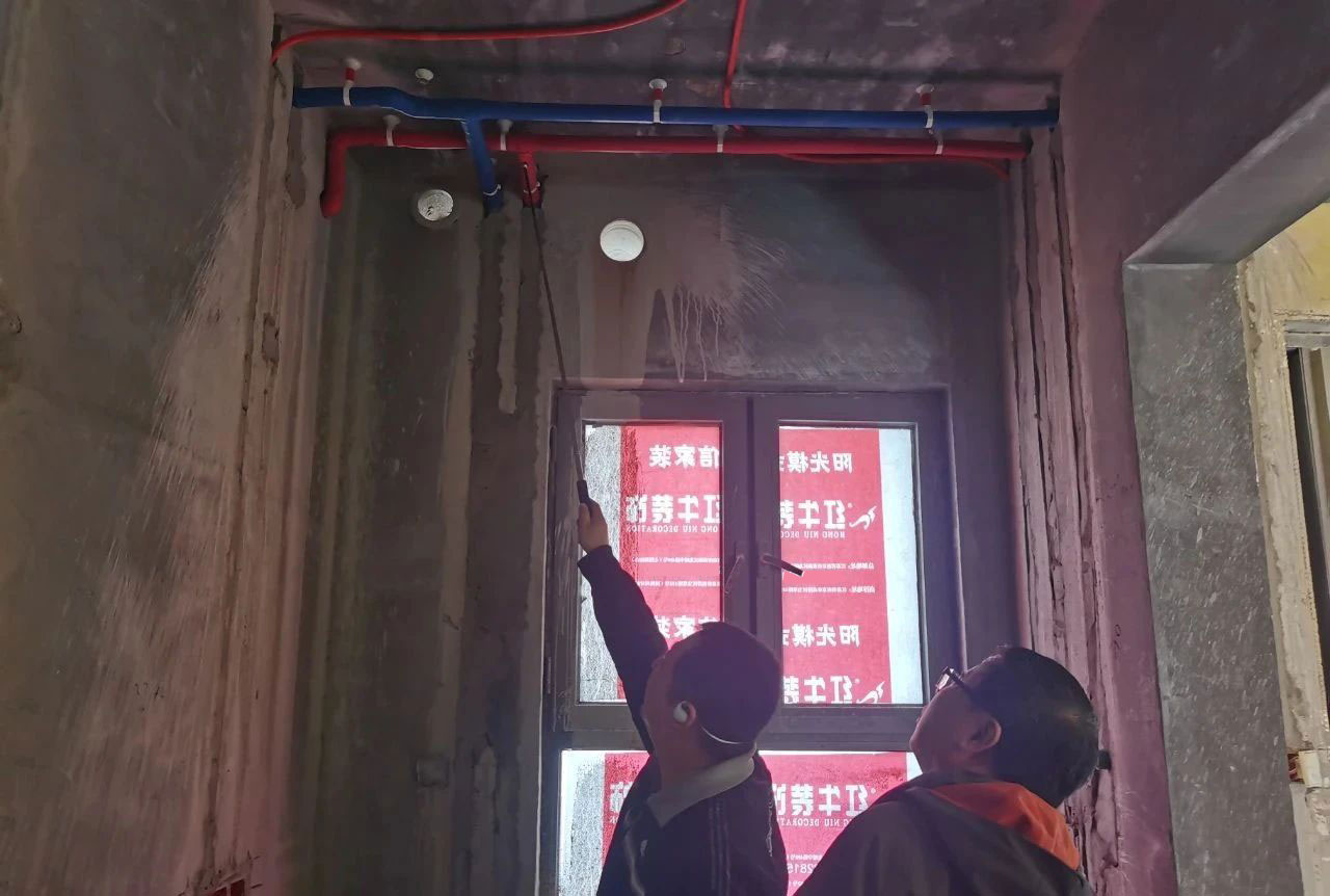 领航国际公司工地巡检:双11拼什么?我们在拼质量!拼服务! 领航国际公司工地巡检:双11拼什么?我们在拼质量!拼服务!