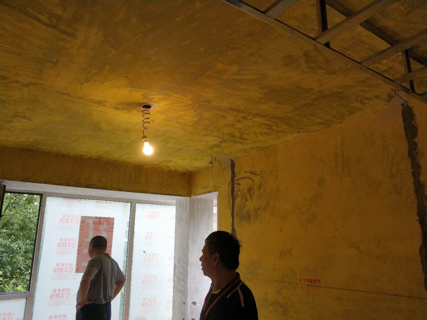 工程大PK正式启动,领航国际领导带领工程部突击检查工地 工程大PK正式启动,领航国际领导带领工程部突击检查工地