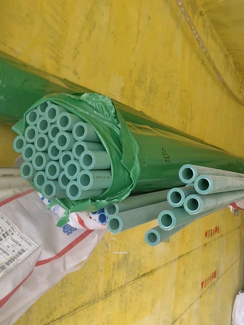 领航国际工地巡检记:藏在墙里的工艺与标准,必须严格把关! 领航国际工地巡检记:藏在墙里的工艺与标准,必须严格把关!